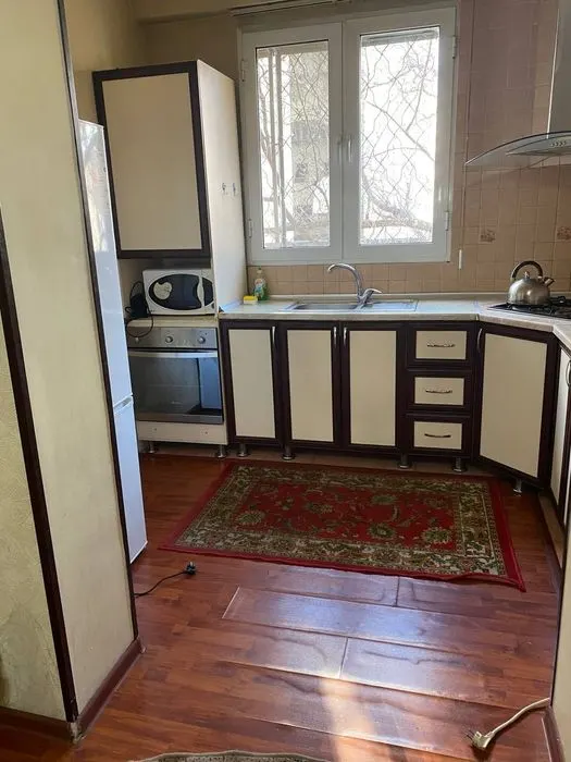 Сдаётся 4-комнатная квартира, 80 м², 2/9 этаж — Мирабадский район