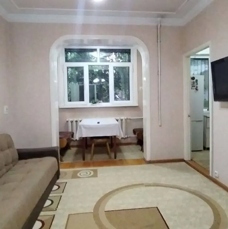Sotiladi 3 xonali kvartira, 65 m², 1/4 qavat — Chilonzor tumani