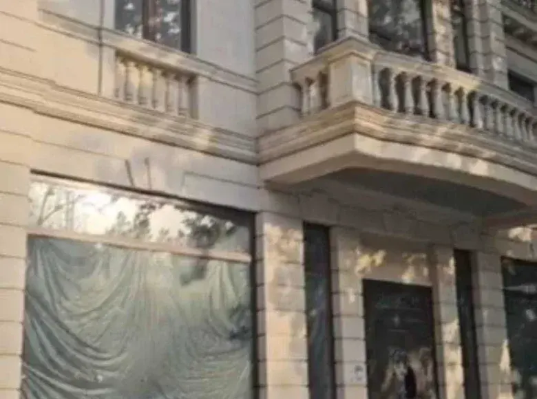 Ijaraga beriladi tijorat binosi, 1350 m², 3 sotix, 4/4 qavat — Yakkasaroy tumani
