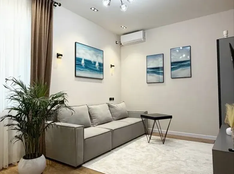Продаётся 2-комнатная квартира, 54 м², 3/4 этаж — Яккасарайский район
