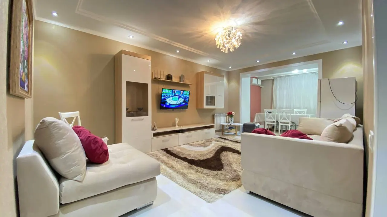 Продаётся 3-комнатная квартира, 80 м², 3/4 этаж — Мирзо-Улугбекский район