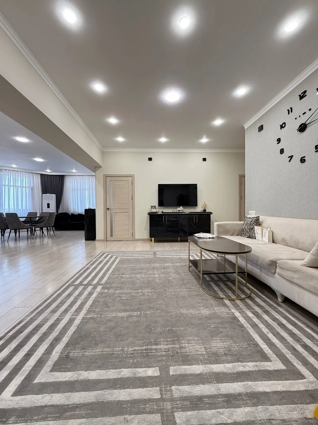 Sotiladi 5 xonali kvartira, 160 m², 8/9 qavat — Mirzo Ulugʻbek tumani
