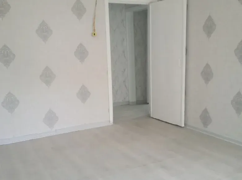 Sotiladi 2 xonali kvartira, 45 m², 1/2 qavat — Yangihayot tumani