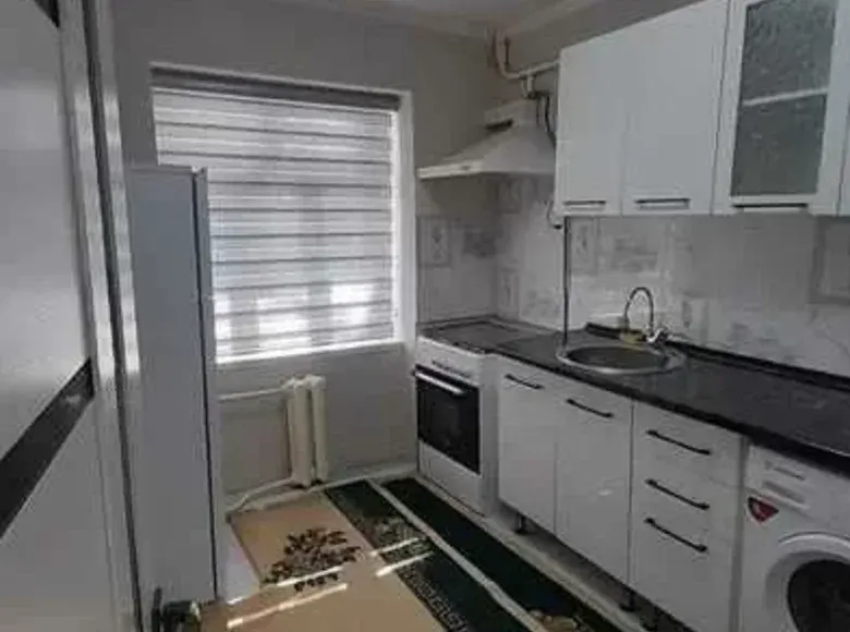 Сдаётся 1-комнатная квартира, 40 м², 2/5 этаж — Яккасарайский район