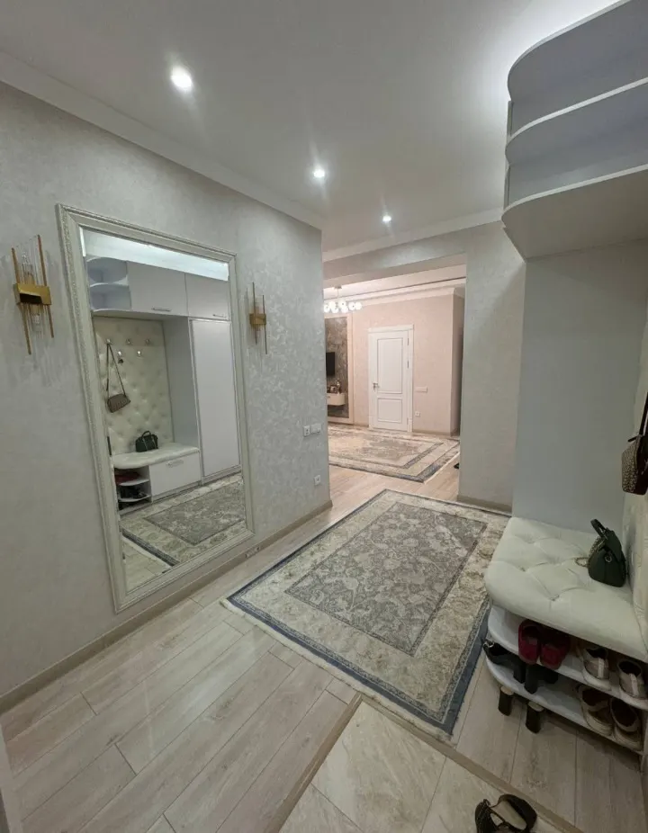 Сдаётся 2-комнатная квартира, 70 м², 5/8 этаж — Мирабадский район