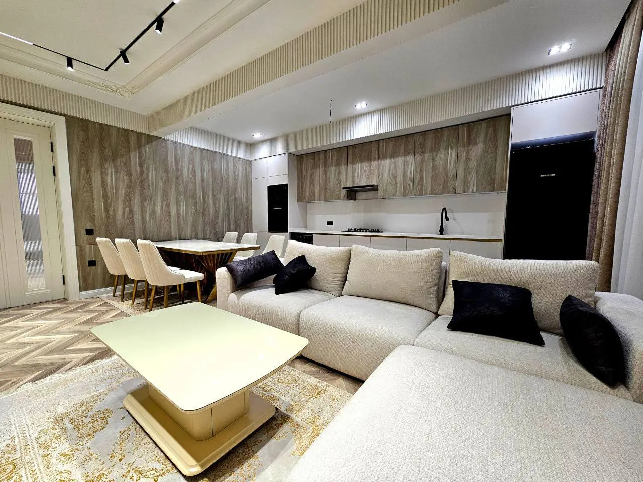 Сдаётся 3-комнатная квартира, 115 м², 5/10 этаж — Мирабадский район