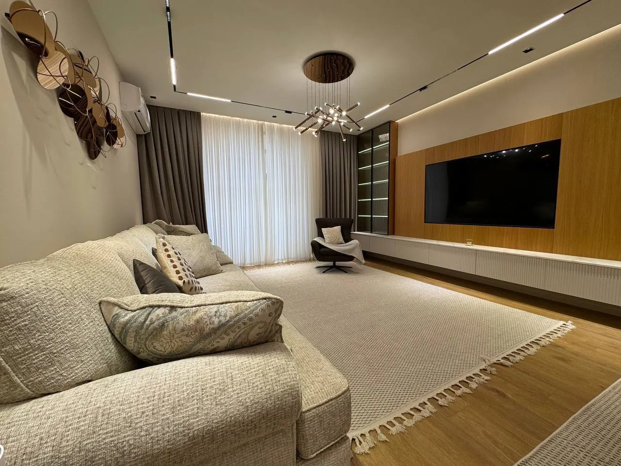 Сдаётся 3-комнатная квартира, 120 м², 6/12 этаж — Мирабадский район