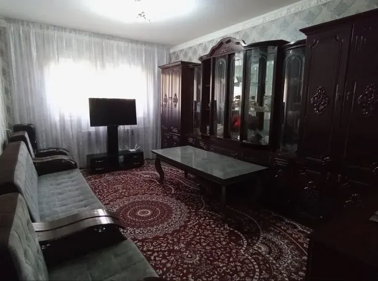 Продаётся 3-комнатная квартира, 61 м², 2/4 этаж — Ахангаранский район