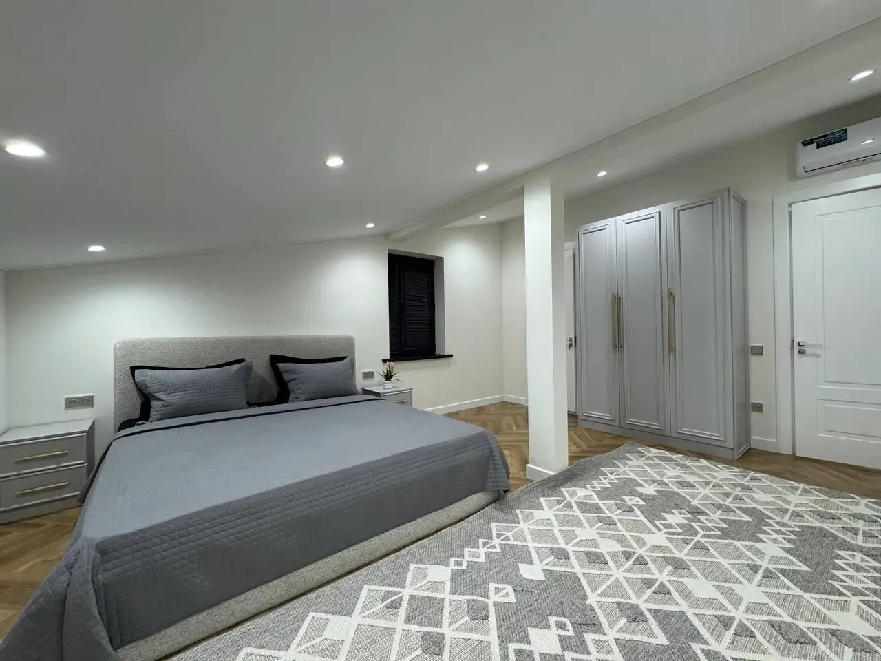 Sotiladi 4 xonali kvartira, 90 m², 9/10 qavat — Mirzo Ulugʻbek tumani