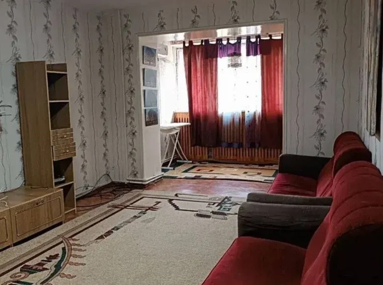 Продаётся 3-комнатная квартира, 84 м², 3/4 этаж — Мирзо-Улугбекский район