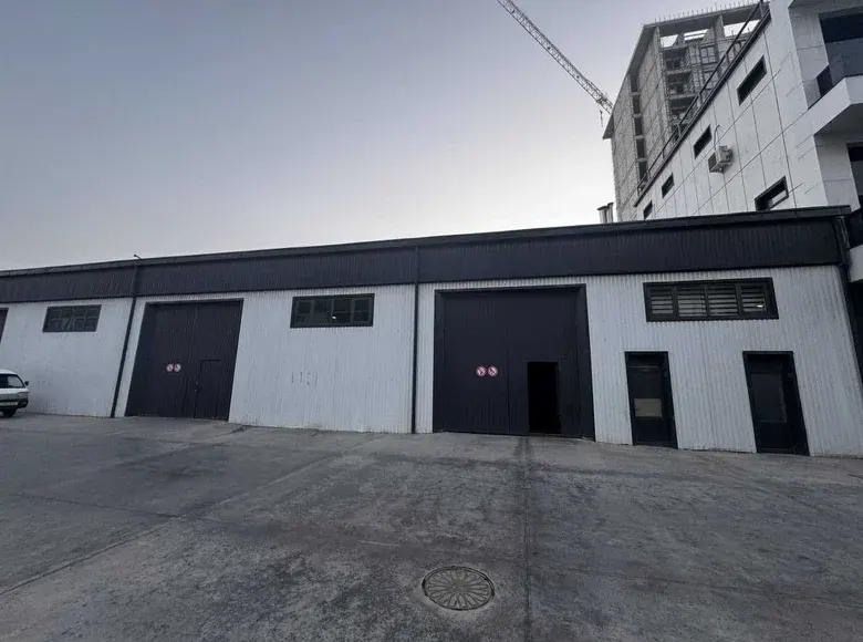 Сдаётся коммерческое помещение, 450 м², 1/1 этаж — Мирабадский район