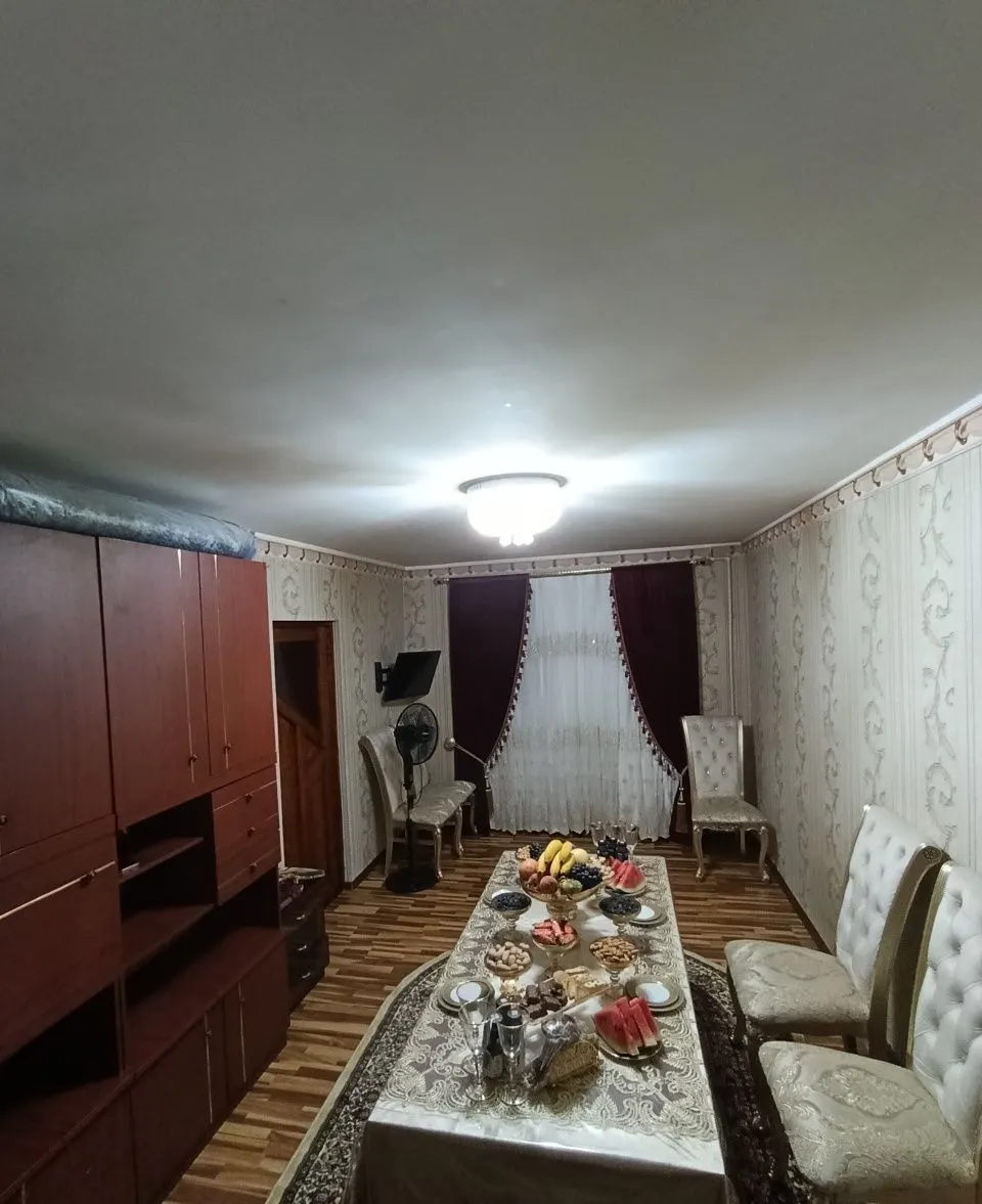 Продаётся 3-комнатная квартира, 54.9 м², 1/4 этаж — Алмазарский район