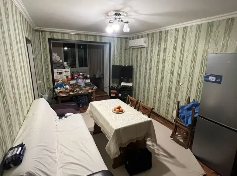 Sotiladi 2 xonali kvartira, 50 m², 1/4 qavat — Yashnobod tumani