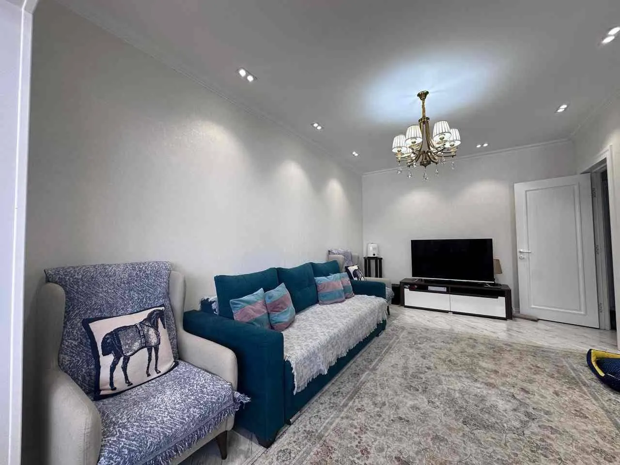 Ijaraga beriladi 3 xonali kvartira, 78 m², 6/10 qavat — Yakkasaroy tumani