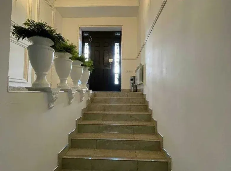 Сотилади тижорат биноси, 360 м², 1/9 қават — Миробод тумани