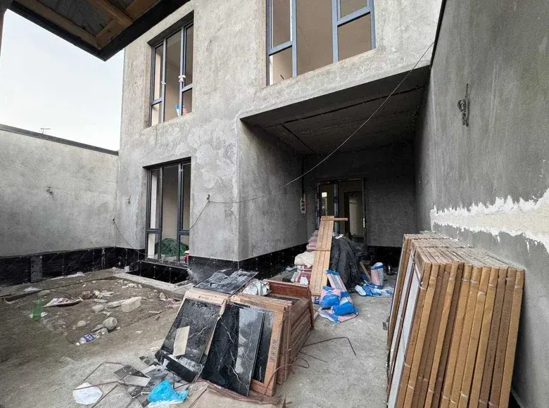 Продаётся 6-комнатный дом, 1.3 сот., 200 м² — Сергелийский район