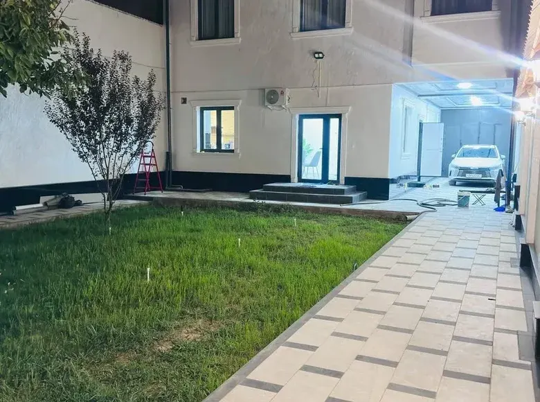 Продаётся 5-комнатный дом, 3 сот., 240 м², 2 этажа — Кибрайский район