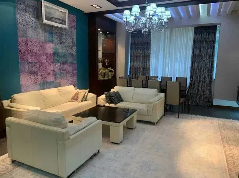 Сдаётся 3-комнатная квартира, 150 м², 1/8 этаж — Мирабадский район