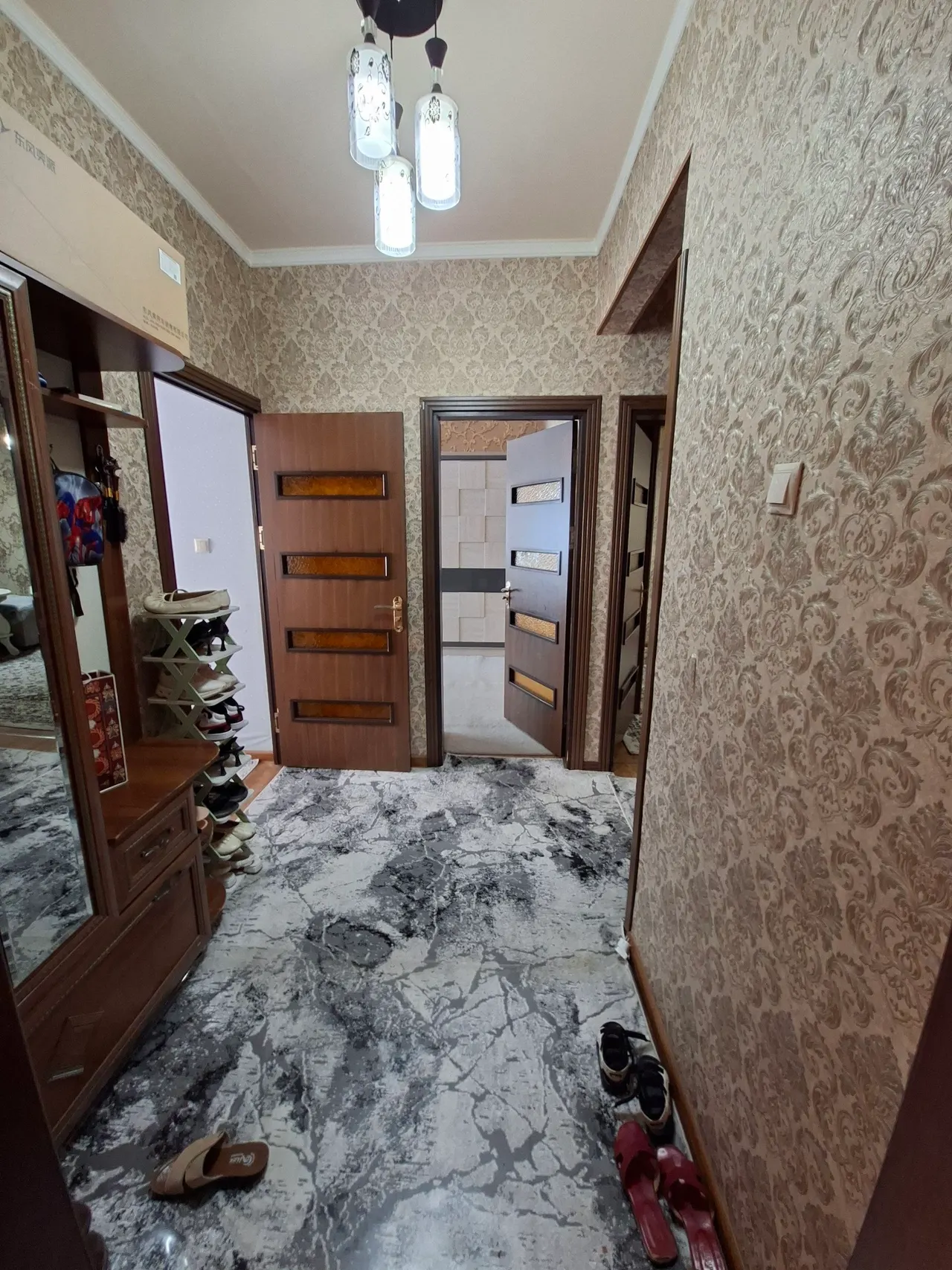 Сотилади 3 хонали квартира, 75 м², 1/4 қават — Олмазор тумани