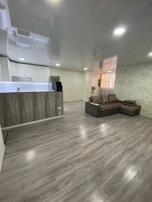 Сдаётся 3-комнатная квартира, 100 м², 9/16 этаж — Яккасарайский район