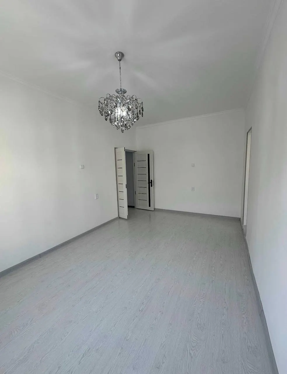 Продаётся 1-комнатная квартира, 38 м², 3/4 этаж — Юнусабадский район