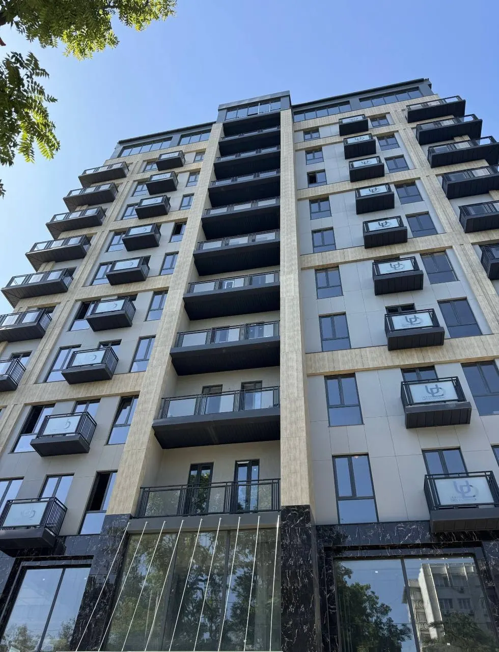 Sotiladi 2 xonali kvartira, 45 m², 5/12 qavat — Mirobod tumani