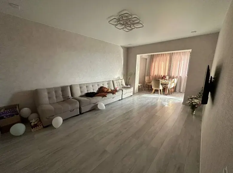 Сотилади 5 хонали квартира, 120 м², 9/9 қават — Миробод тумани