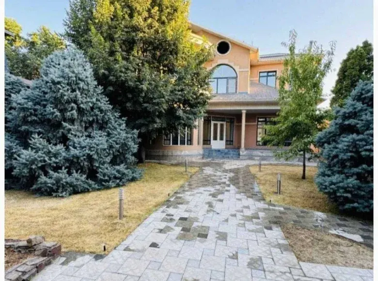 Продаётся 10-комнатный дом, 4 сот., 1100 м² — Мирзо-Улугбекский район