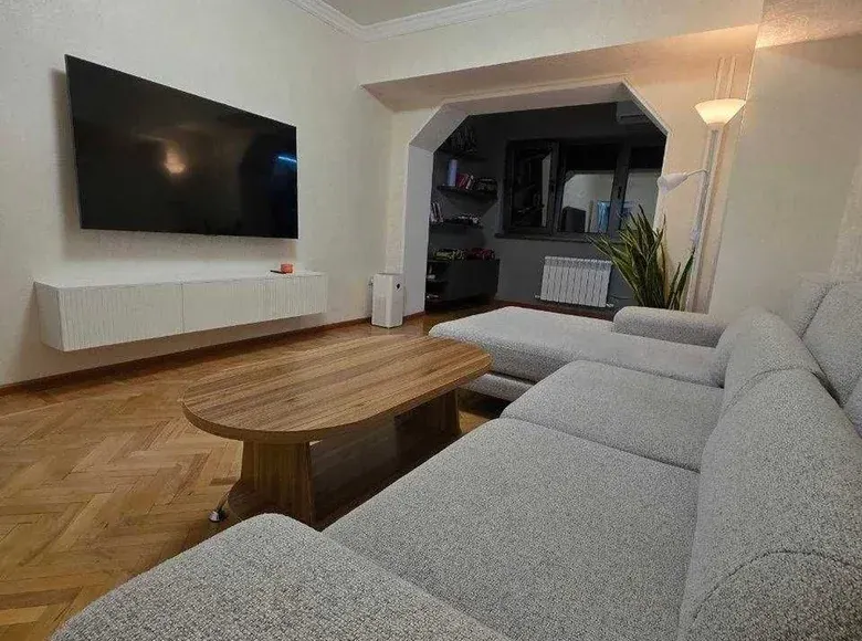 Сотилади 2 хонали квартира, 60 м², 5/9 қават — Мирзо Улуғбек тумани