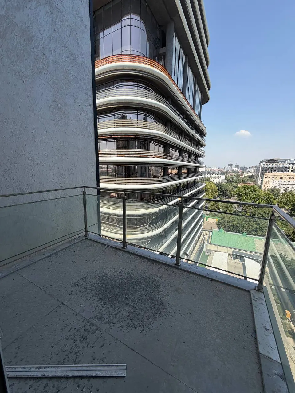 Sotiladi 4 xonali kvartira, 111 m², 11/14 qavat — Yakkasaroy tumani
