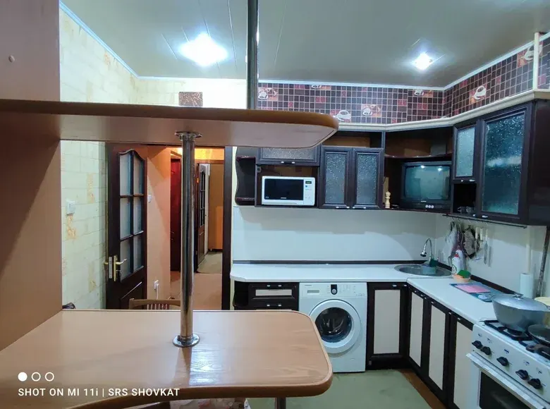Sotiladi 2 xonali kvartira, 60 m², 4/5 qavat — Yakkasaroy tumani