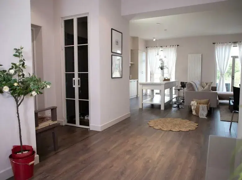 Ижарага берилади 3 хонали квартира, 130 м², 4/8 қават — Мирзо Улуғбек тумани
