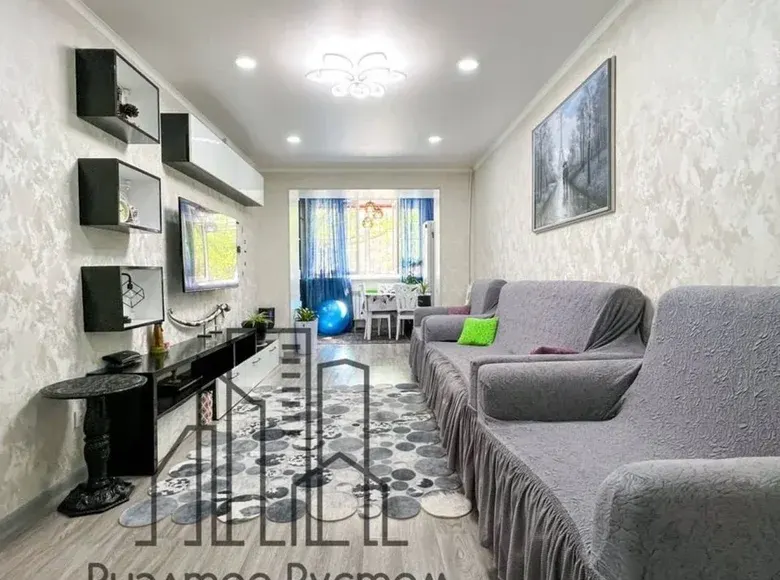 Сотилади 2 хонали квартира, 55 м², 1/5 қават — Мирзо Улуғбек тумани