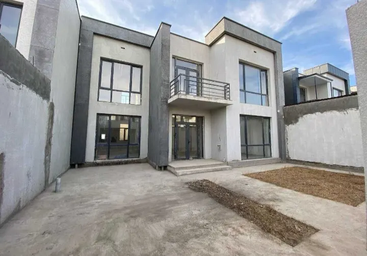 Сотилади 6 хонали ҳовли уй, 2,5 сотих, 200 м², 2 қаватли — Мирзо Улуғбек тумани