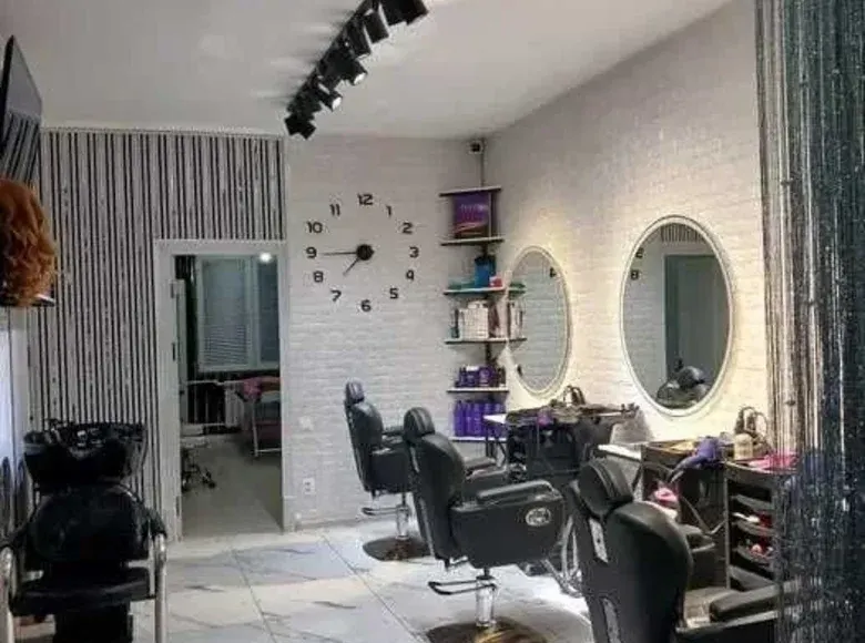 Сотилади тижорат биноси, 55 м², 1/4 қават — Юнусобод тумани