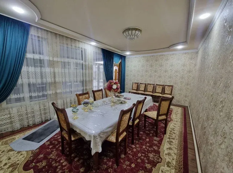 Сотилади 10 хонали ҳовли уй, 831 м² — Юнусобод тумани