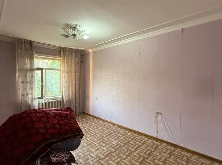 Продаётся 3-комнатная квартира, 68 м², 3/4 этаж — Юнусабадский район