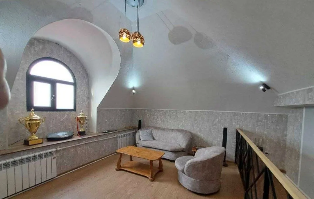 Sotiladi 3 xonali kvartira, 110 m², 6/6 qavat — Mirzo Ulugʻbek tumani