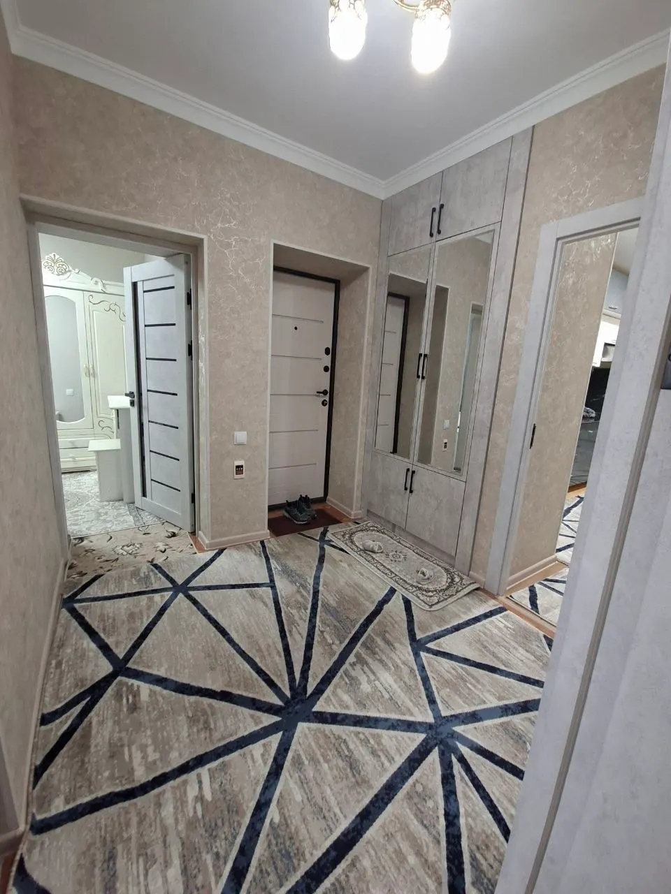 Ijaraga beriladi 3 xonali kvartira, 75 m², 1/4 qavat — Mirzo Ulugʻbek tumani