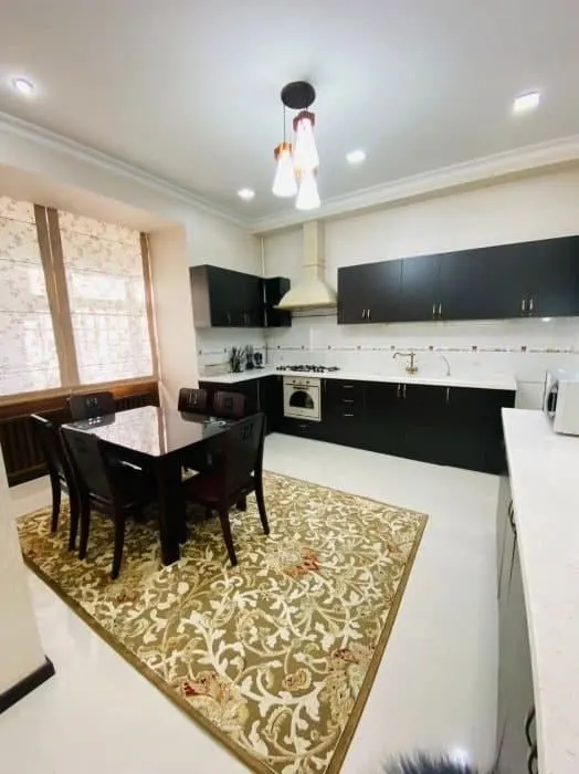 Ijaraga beriladi 3 xonali kvartira, 175 m², 1/7 qavat — Mirobod tumani