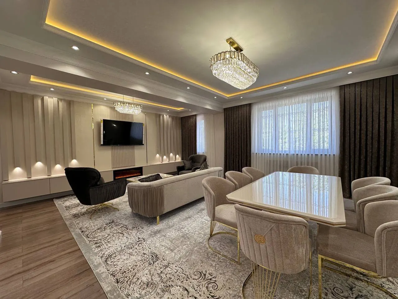 Сдаётся 4-комнатная квартира, 140 м², 6/8 этаж — Мирабадский район
