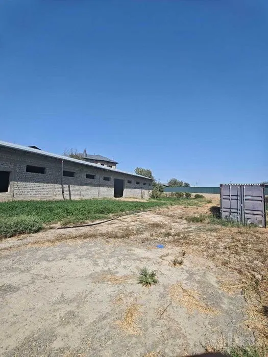 Sotiladi 1 xonali hovli uy, 40 sotix, 2 qavatli — Samarqand shahri