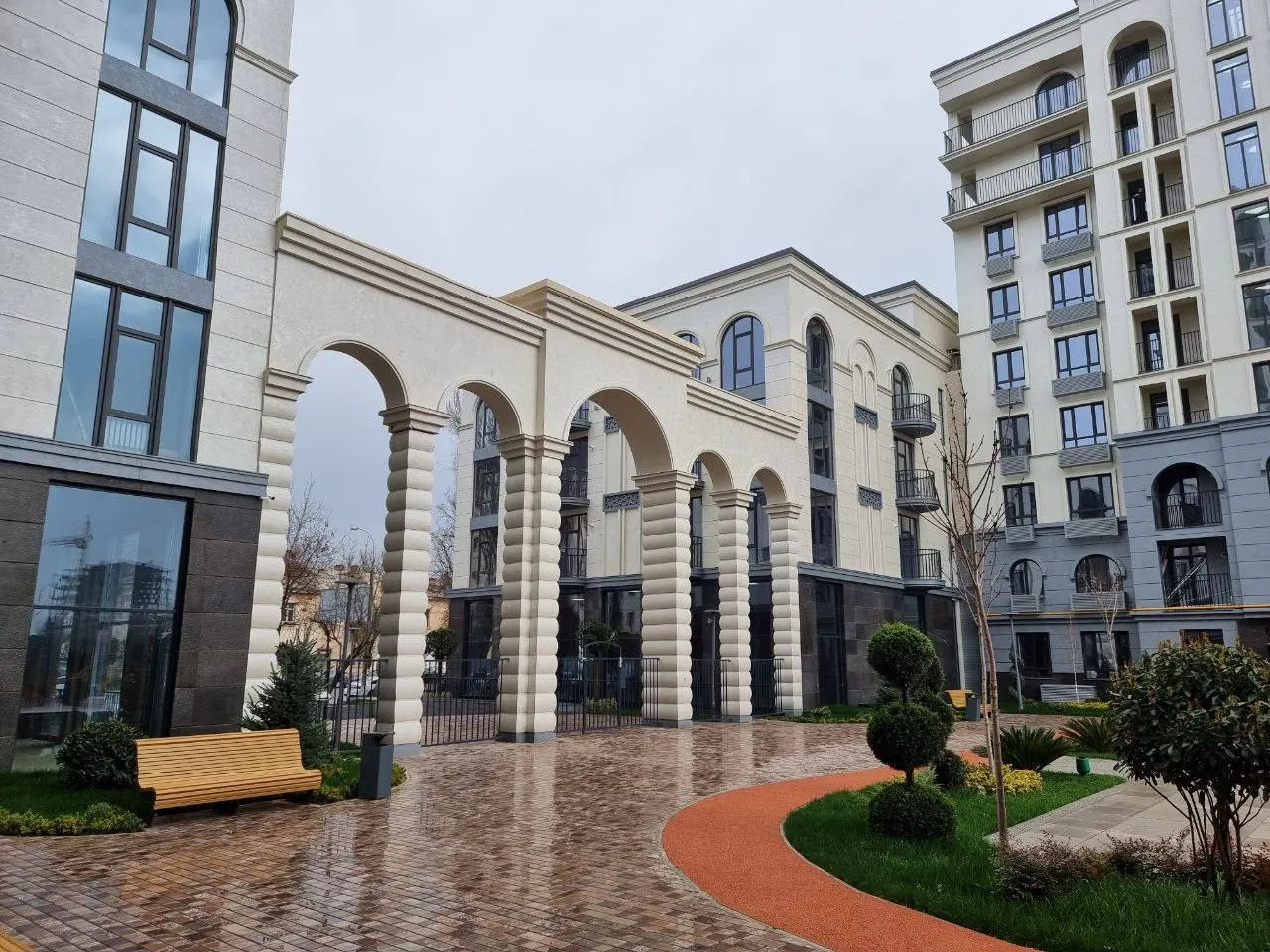 Сотилади 3 хонали квартира, 98 м², 7/10 қават — Мирзо Улуғбек тумани