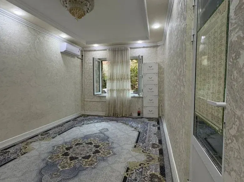 Sotiladi 2 xonali kvartira, 43 m², 1/5 qavat — Mirzo Ulugʻbek tumani