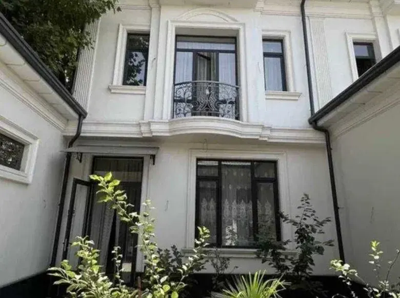 Sotiladi 8 xonali hovli uy, 270 m² — Sergeli tumani