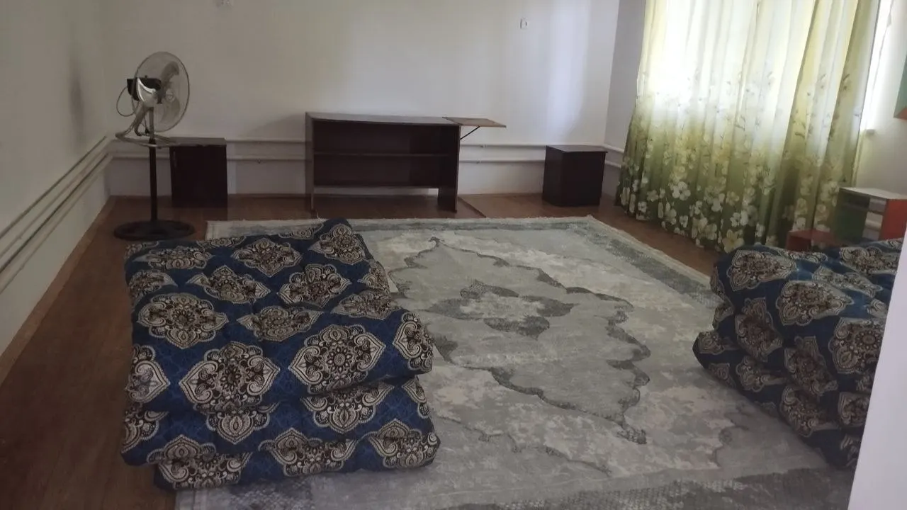 Ijaraga beriladi 3 xonali kvartira, 120 m², 2/2 qavat — Chirchiq shahri