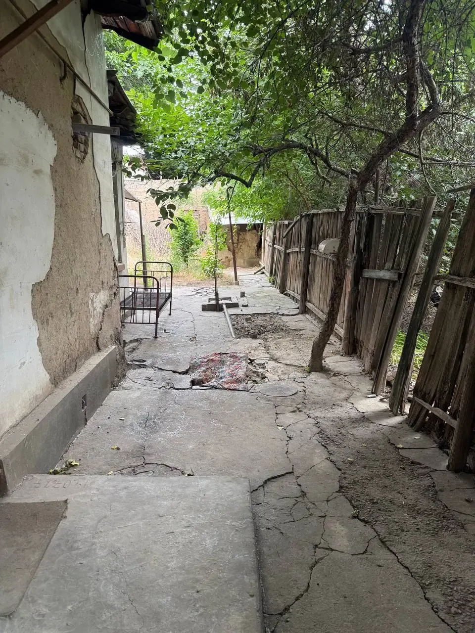 Sotiladi hovli uy, 2.8 sotix — Yunusobod tumani