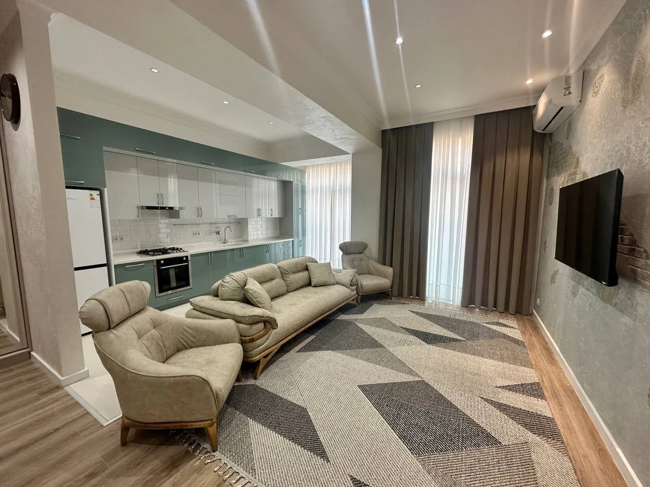 Сдаётся 3-комнатная квартира, 125 м², 5/10 этаж — Яккасарайский район