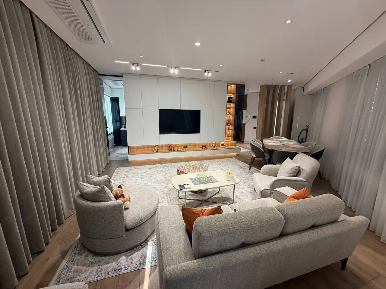 Сотилади 3 хонали квартира, 114 м², 17/28 қават — Мирзо Улуғбек тумани