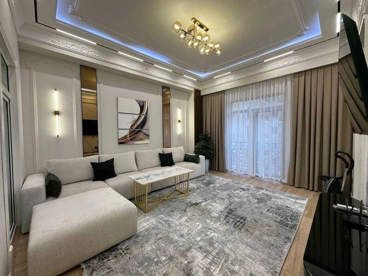Сдаётся 3-комнатная квартира, 100 м², 3/7 этаж — Шайхантахурский район